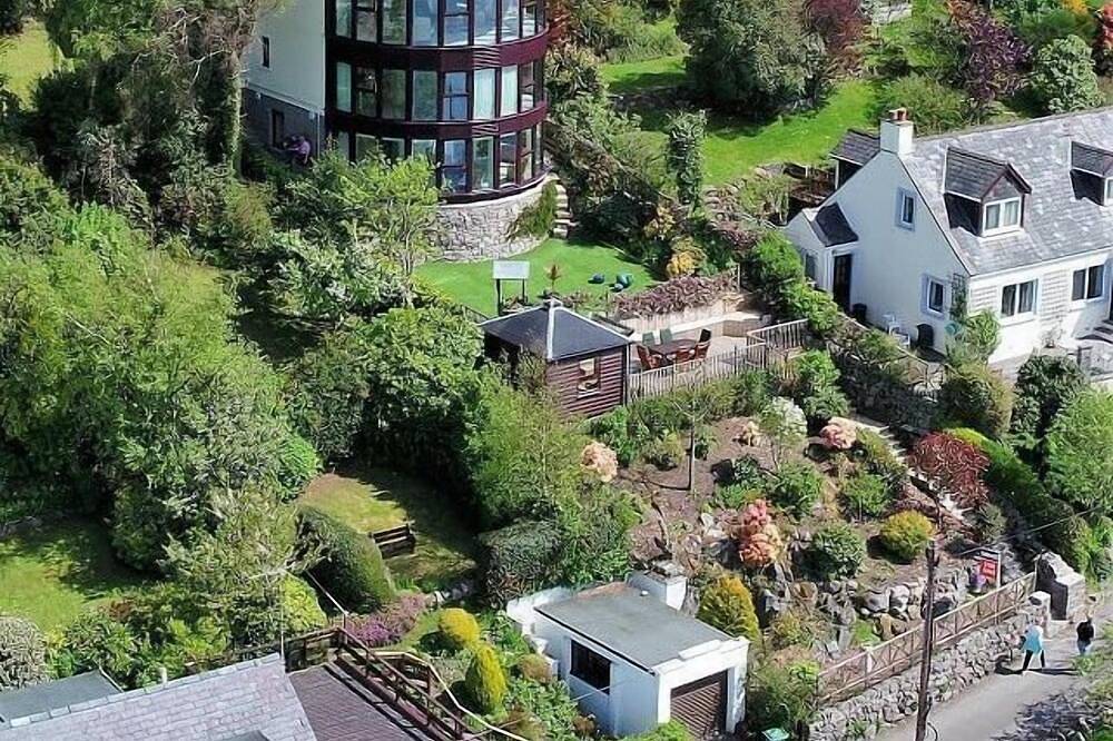 Braesyde -  a house that sleeps 10 guests  in 4 bedrooms in Kippford, Dumfries and Galloway