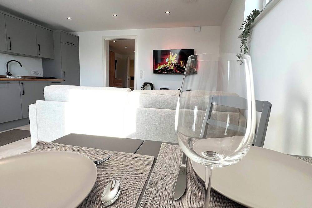 Ganze Wohnung, Neu saniert! Tolle Zwei-Zimmer Ferienwohnung zwischen den Meeren! in Großsolt, Grünes Binnenland
