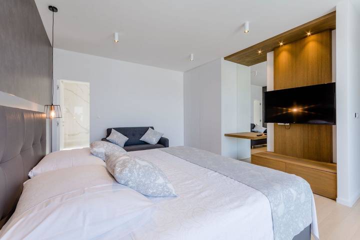 Ferienhaus für 8 Personen, mit Garten und Pool in Split-Dalmatien - 3