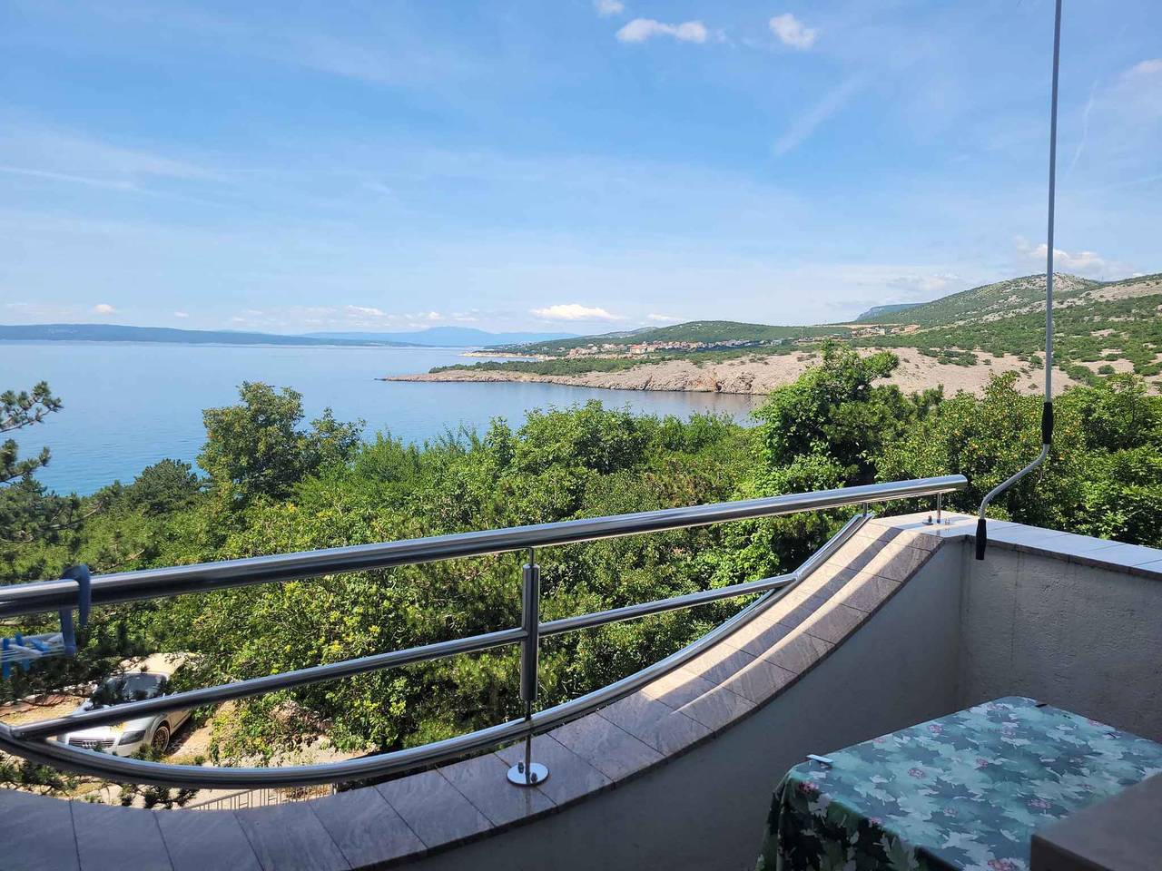 Ganzes Studio, Studio mit Balkon und Meerblick in der Nähe des Strands in Klenovica, Primorje-Gorski Kotar