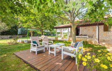 Ferienhaus für 4 Personen, mit Terrasse, mit Haustier in Zentralistrien