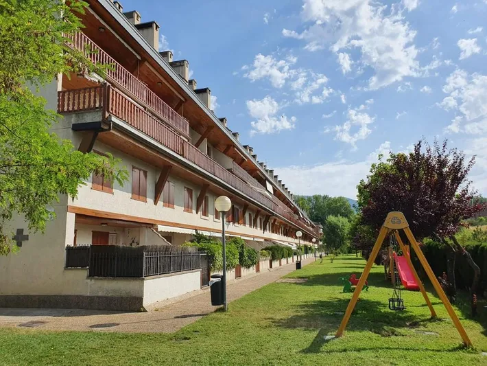 Apartamento de vacaciones para 4 personas, con jardín y terraza además de piscina y vistas - 1