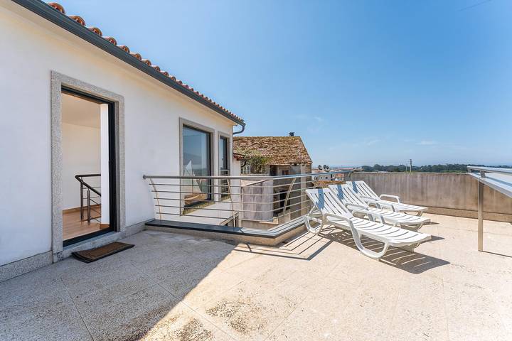 Location de vacances pour 6 personnes, avec Balcon et Terrasse dans Marinhas - 2