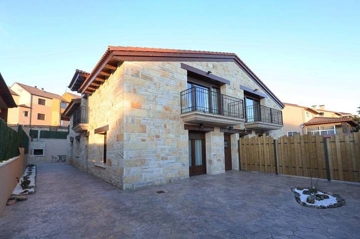 Casa rural para 12 personas, con vistas y jardín en Señorío de Molina - 2