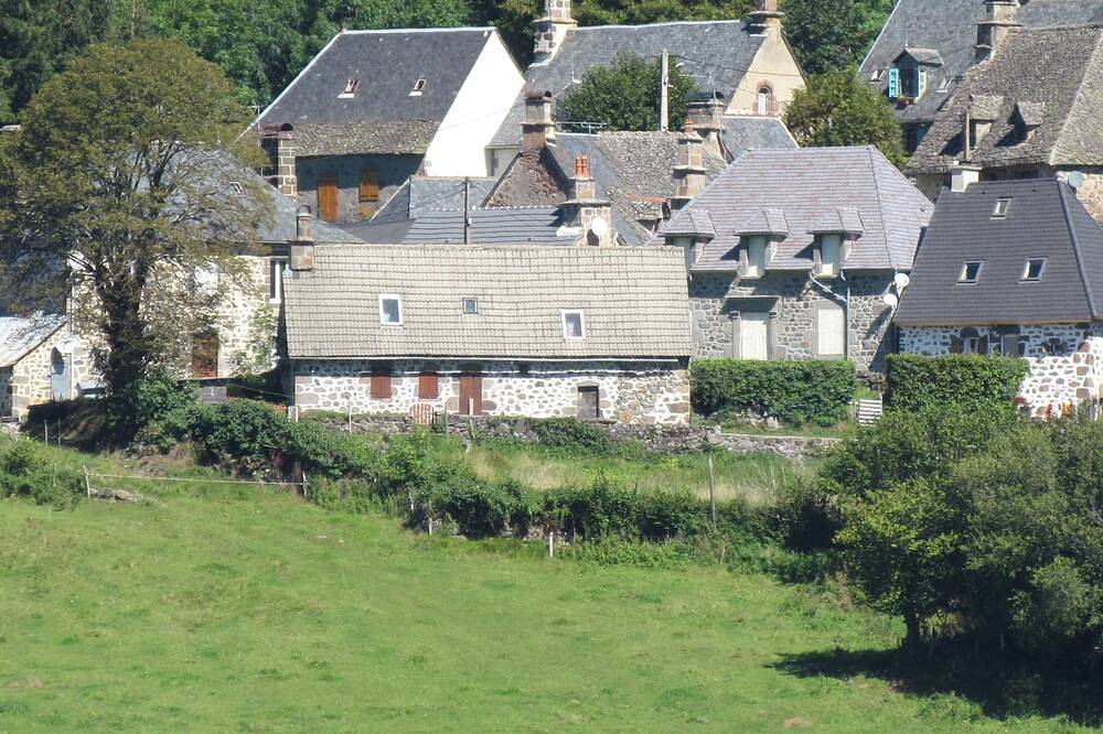 Maison De Vacances pour 6 Personnes dans Le Fau, Massif central