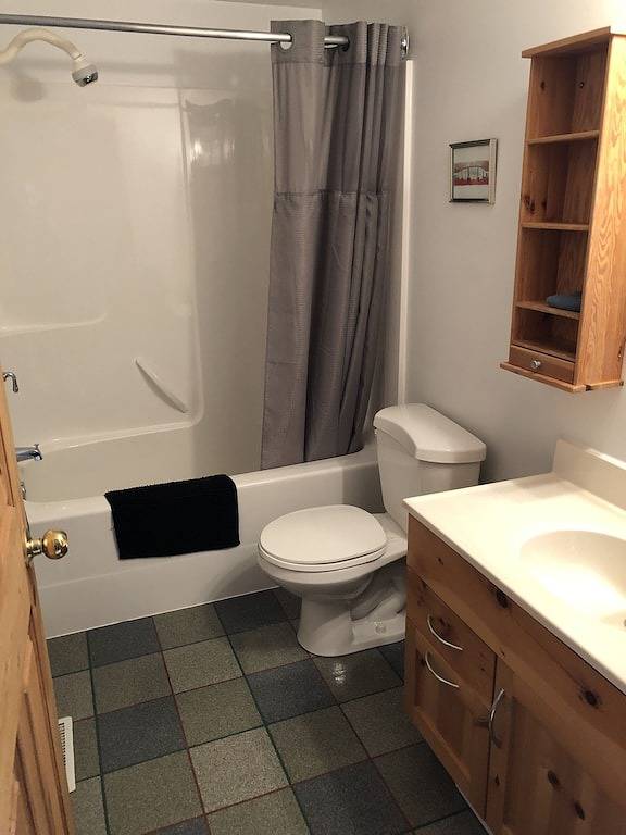 Ferienhaus für 10 Personen, mit Garten und Whirlpool sowie Pool in Kanada