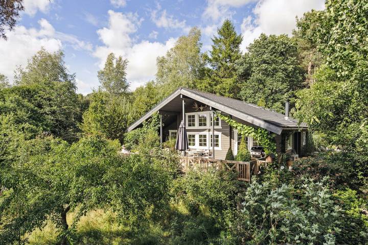 Feriehus for 4 personer, med terrasse, dyr tillatt i Silkeborg