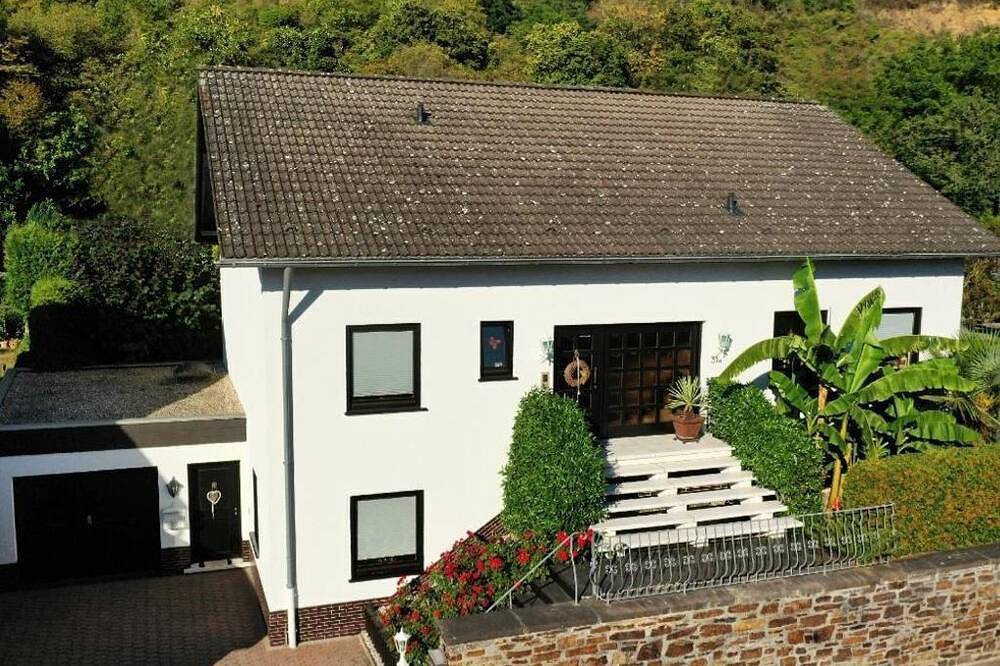 Ganze Wohnung, Ferienwohnung Schwirzheim - Ferienwohnung Schwirzheim mit 1 Schlafzimmer in Lahnstein, Osteifel