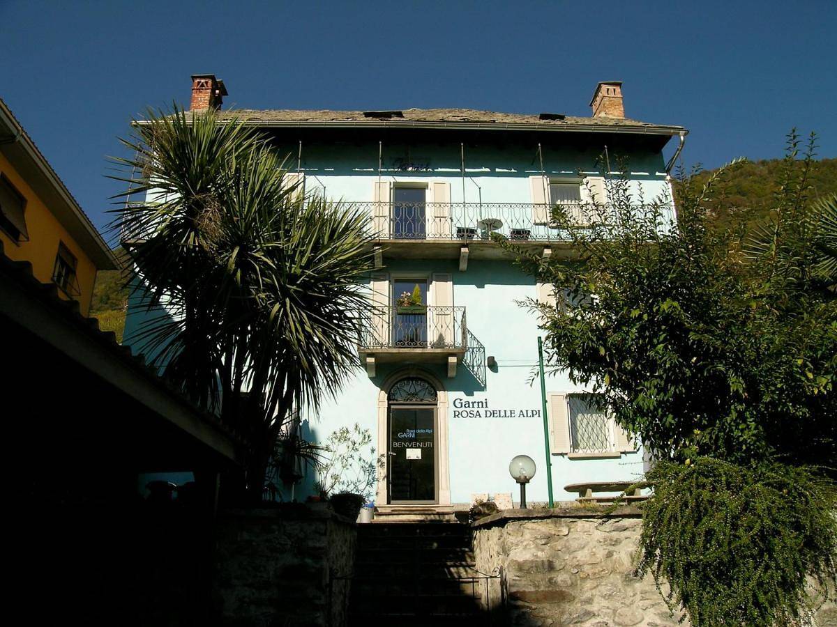 Double Room in Gordola, Tessiner Alpen