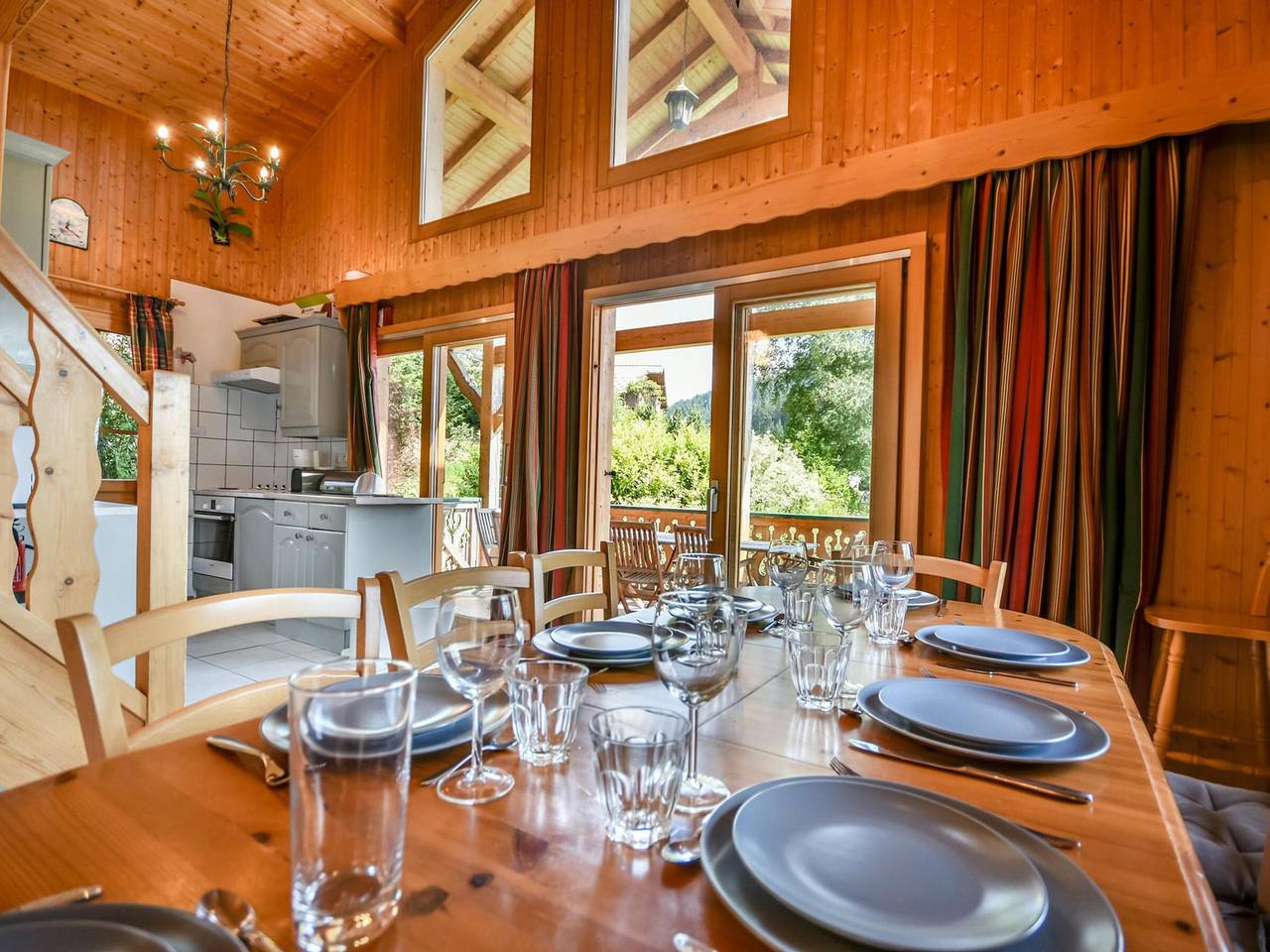 Chalet Papillon - 8 pers - À deux pas du Lac des Ecoles et des pistes de ski in Les Gets, Les Portes du Soleil