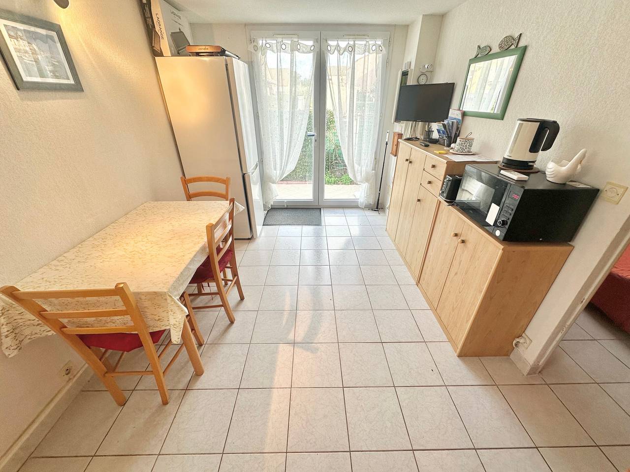 Eckpavillon nahe Strand, Klimaanlage, Privater Parkplatz, 5/6 Schlafplätze in Valras-Plage, Mittelmeerküste (Frankreich)