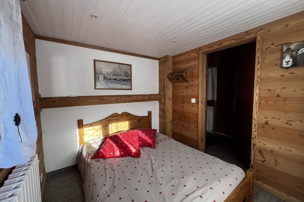 La Salle Les Alpes: Chalet - La Salle Les Alpes in La Salle-les-Alpes, Serre Chevalier
