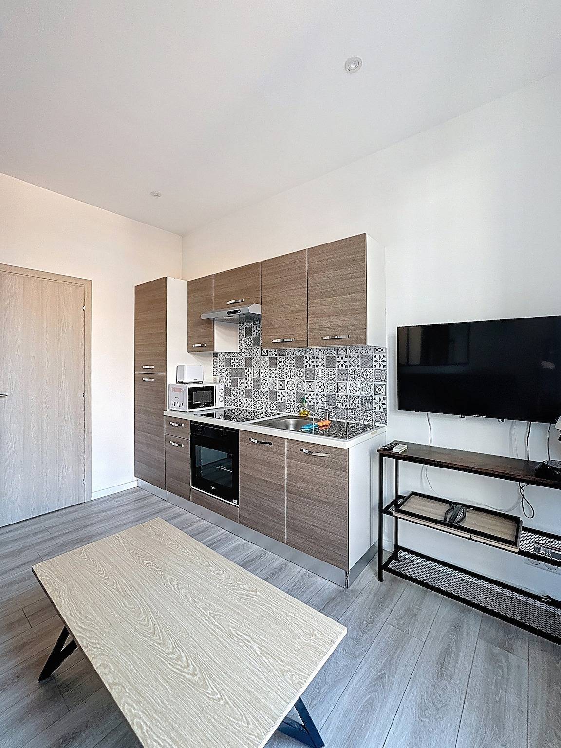 Hel lägenhet, Apartment 'Cannes La Bocca 2P Au Calme' with Wi-Fi and Air Conditioning in La Bocca, Cannes