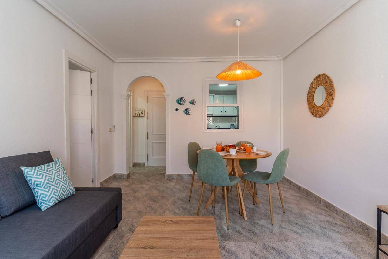 Apartamento entero, One-Bedroom Apartment in Playa de Torregarcía (Almería), Almería