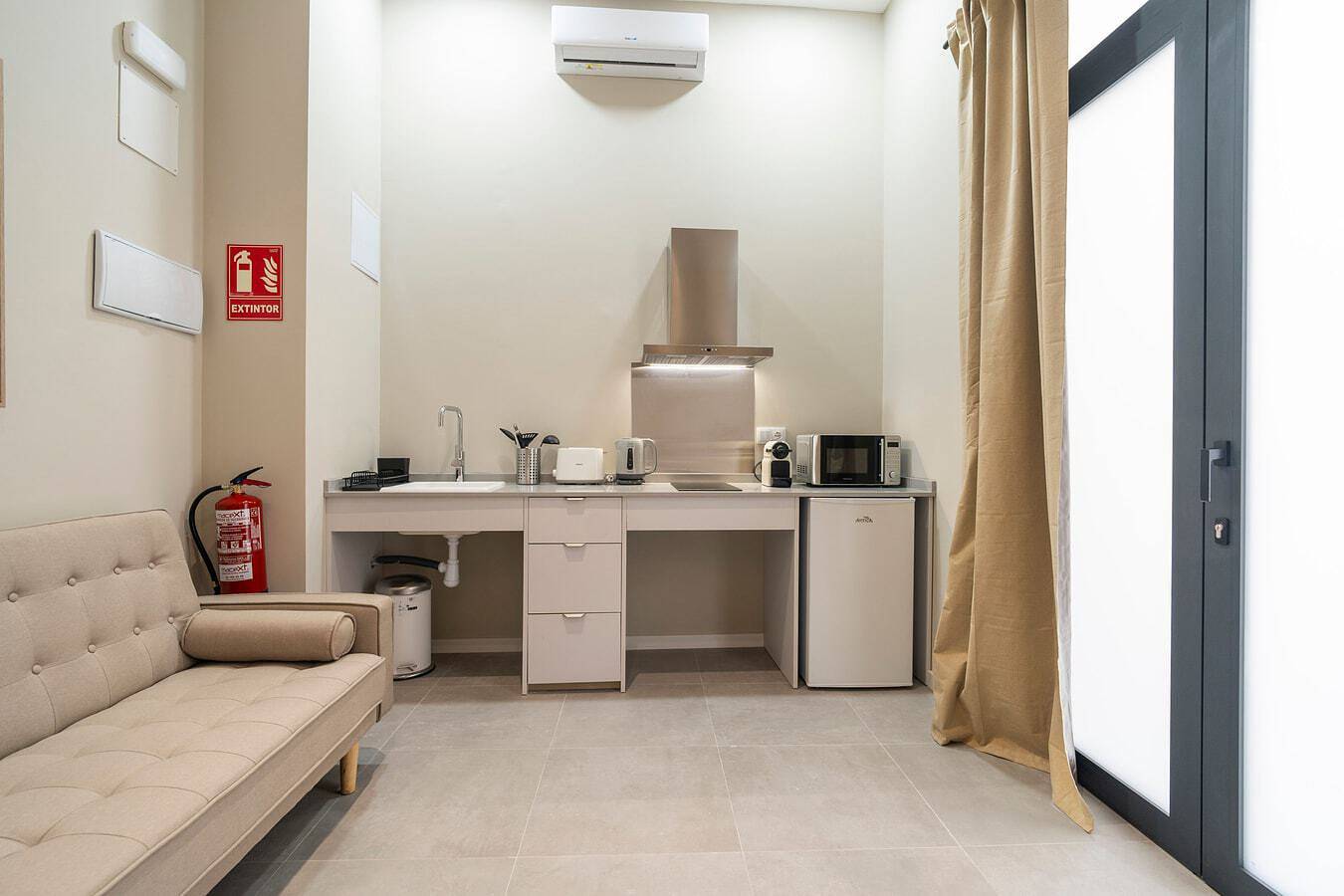 Estudio entero, Vlc Host - Sumsi D in Valencia City Centre, Valencia