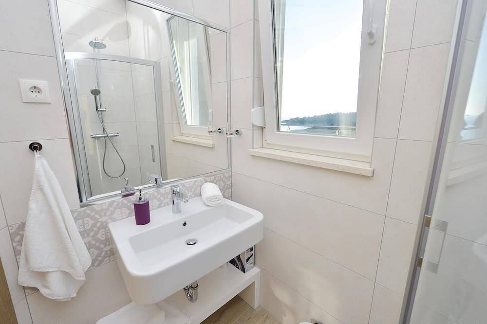 Apartamento entero, Precioso apartamento en Rogoznica in Rogoznica, Condado de Šibenik-Knin