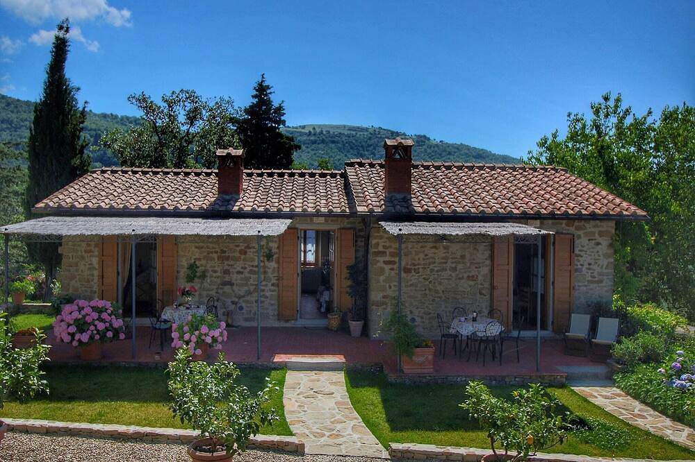 Boerderij in Loro Ciuffenna met Zwembad & Tuin in Loro Ciuffenna, Valdarno
