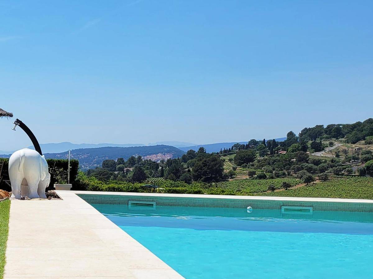 Le Nid Bleu in Le Beausset, Côte méditerranéenne (France)