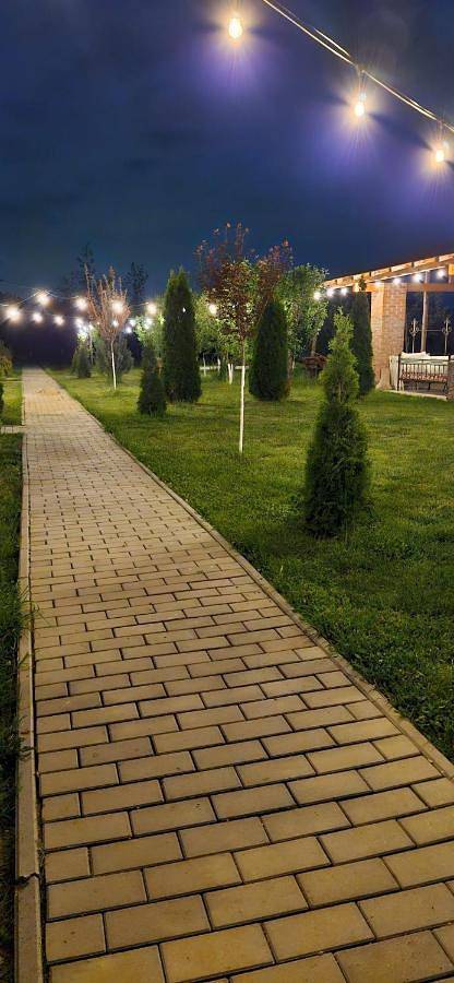 Gîte pour 2 personnes, avec terrasse ainsi que vue et jardin dans Giurgiu - 3