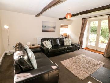 Log Cabin for 4 People in Peak District, Midlands, Photo 3