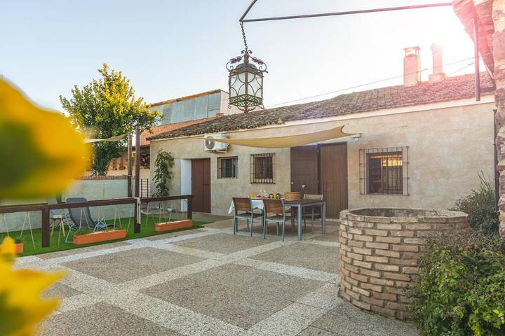 Apartamento para 6 personas, con Terraza además de Jardín y Piscina en Andújar