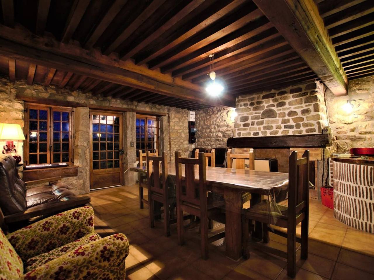 Encantadora casa de 3 dormitorios renovada en Morvan in Quarré-les-Tombes, Parque natural de Morvan