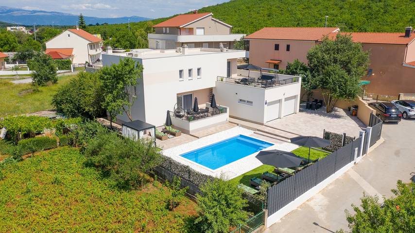 Komfortables Haus mit Terrasse Dicmo, Zagora K-23249 in Dalmatinisches Zagora