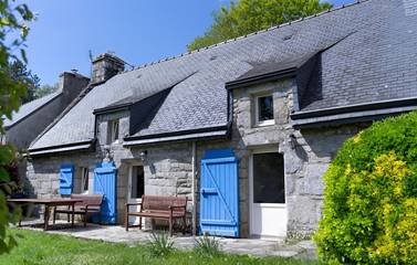 Gîte pour 8 personnes, avec jardin ainsi que piscine et terrasse à Quistinic