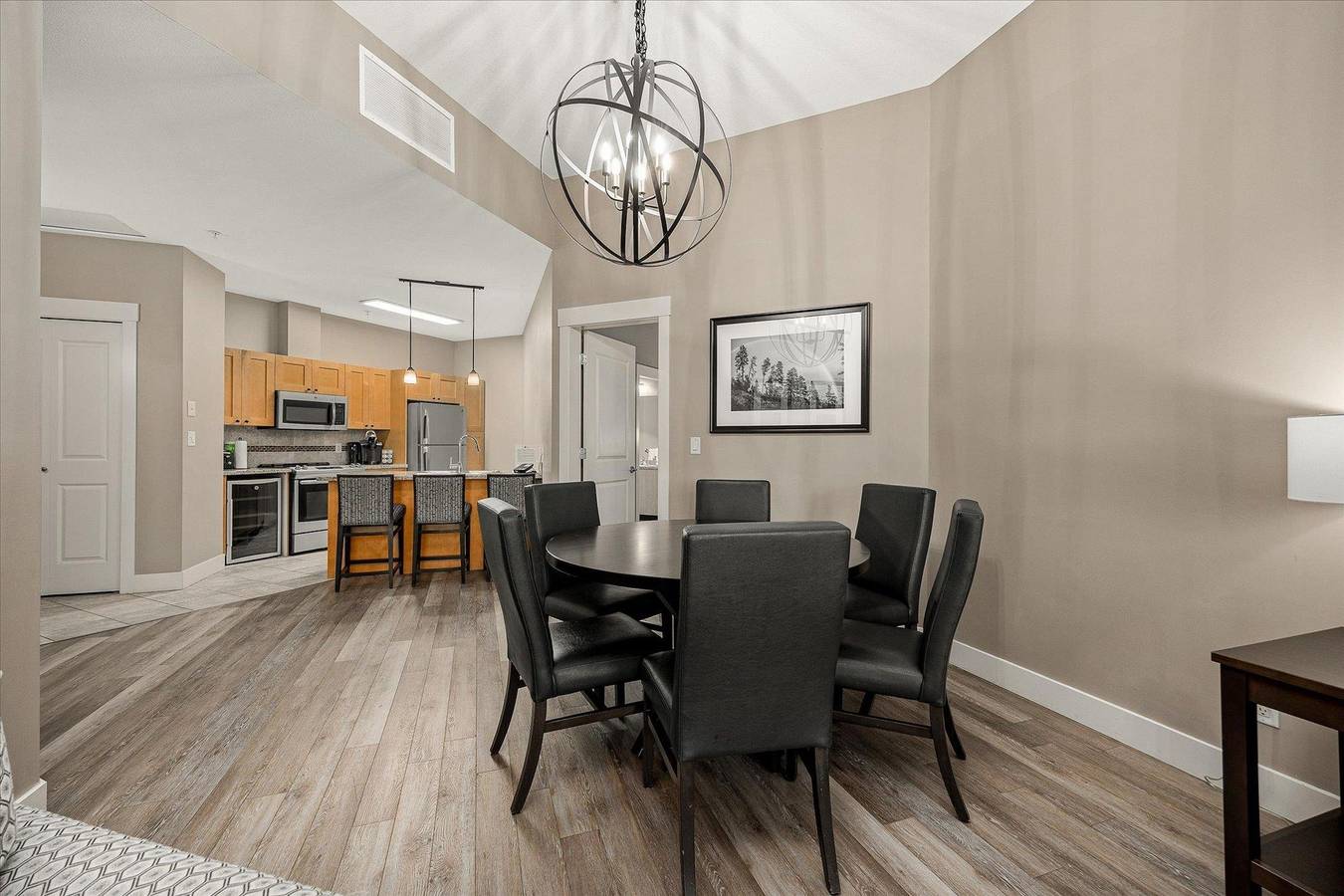 Ganze Wohnung, Beautiful Sunny Shore at The Cove in West Kelowna, Crystal Mountain