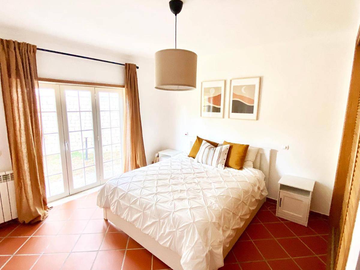 Three-Bedroom Villa in Amoreira, Leiria distrito