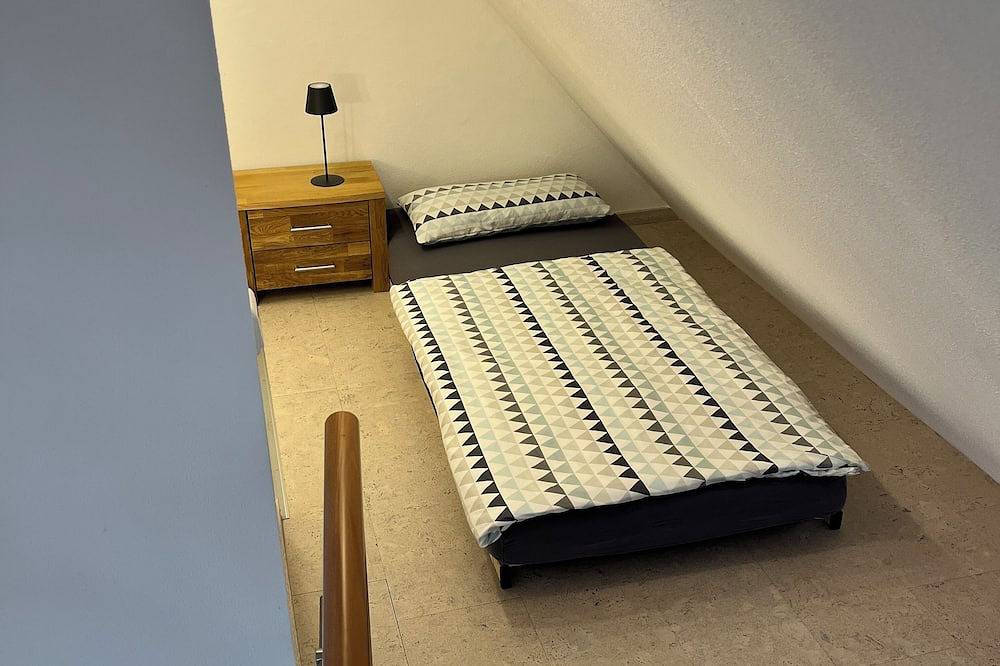 Ganze Wohnung, Ferienparadies Verweilzeit - 100m² Luxus (Keine Monteure oder Jugendgruppen) in Ohrenbach, Romantische Straße