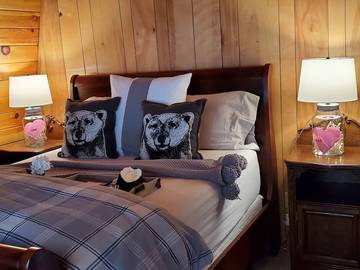 Glamping for 7 Guests in Moonridge, Big Bear Lake, Picture 4