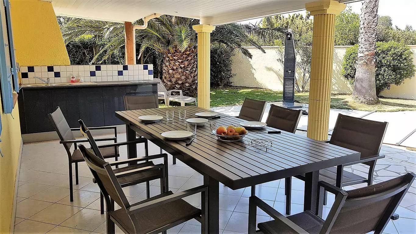 Superbe villa T4 classée 3 étoiles - piscine privative chauffée 8Palcr in Saint-Cyprien-Plage, Saint-Cyprien