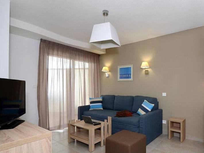 Camping pour 7 personnes, avec bassin pour enfant et sauna, animaux acceptés à Le Barcarès - 4