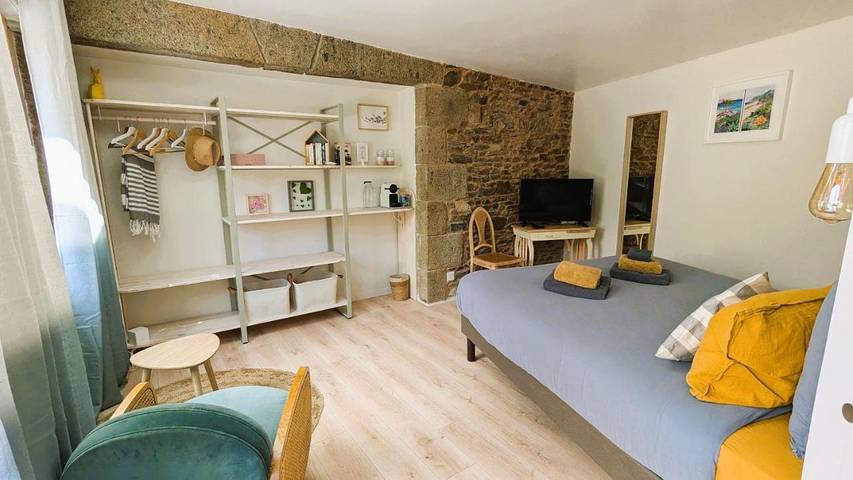 Location de vacances pour 2 personnes, avec jardin dans Plage de Tournemine - 4