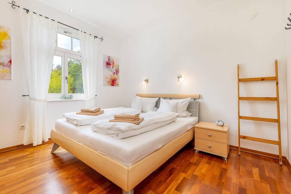 Ferienhaus Rügenbrise mit Seeblick und 5 Bädern in Halbinsel Zudar, Garz/Rügen