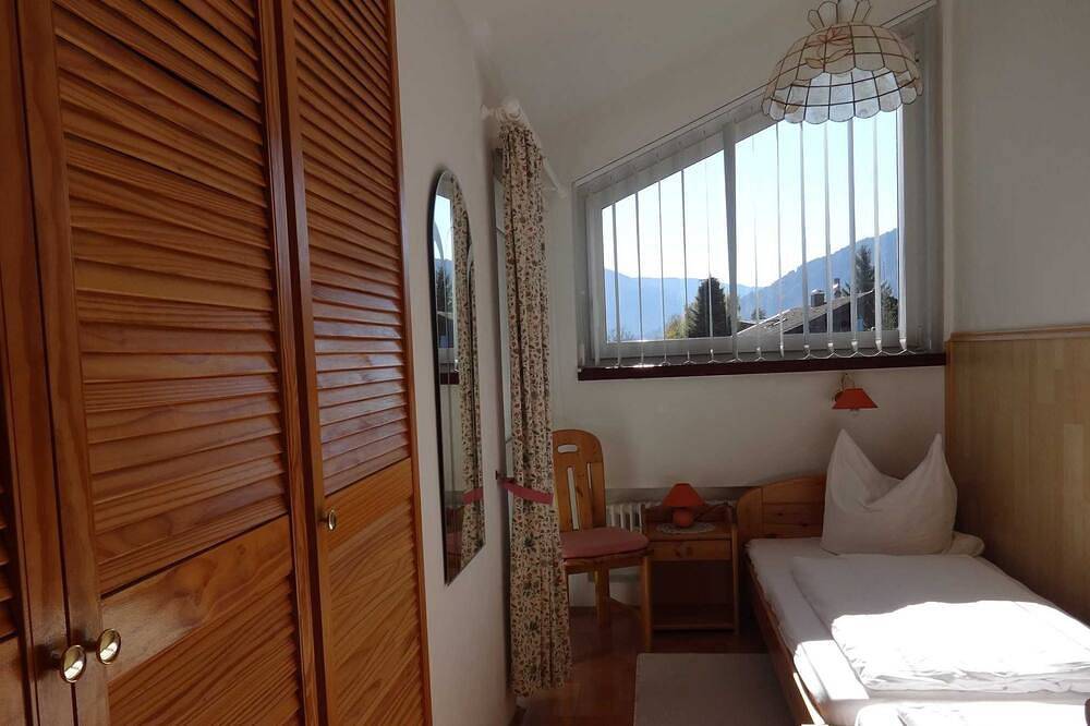 Entire apartment, 3 room maisonette -, apartment no. 8 in the Dr. med. Gaertner plant in Bad Wiessee, Bavarian Alps