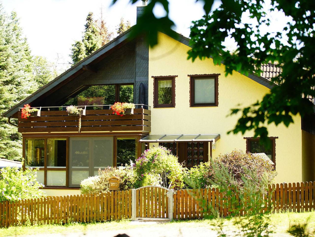 Ganze Ferienwohnung, 4 Personen Ferienwohnung im Wald mit Kamin, 84m², 3 Zimmer - 4 Personen Ferienwohnung im Wald mit Kamin in Bad Harzburg, Harzvorland