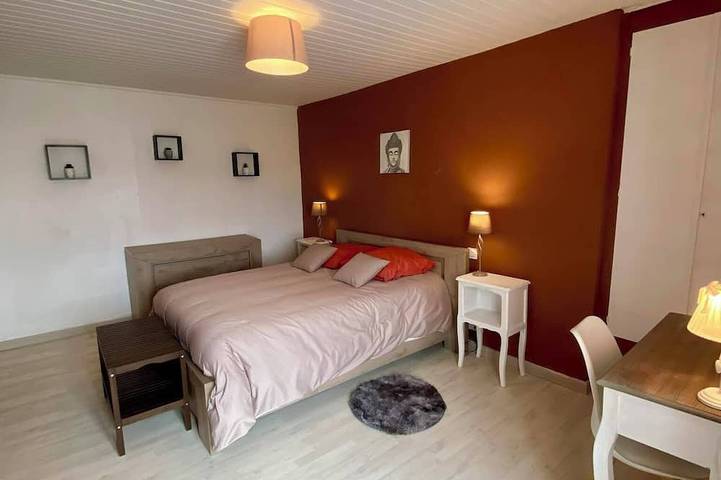 Location de vacances pour 6 personnes, avec jacuzzi et jardin à Guitté - 3