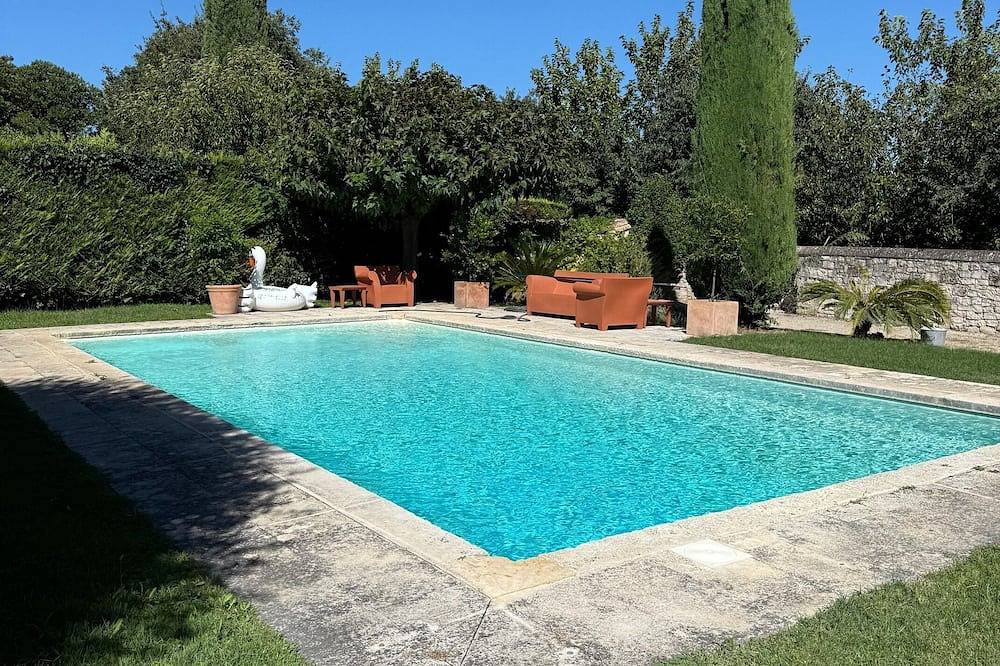 Charming Mas In The Heart Of The Village Of Collias At The Gateway To Uzes in Collias, Nimes region