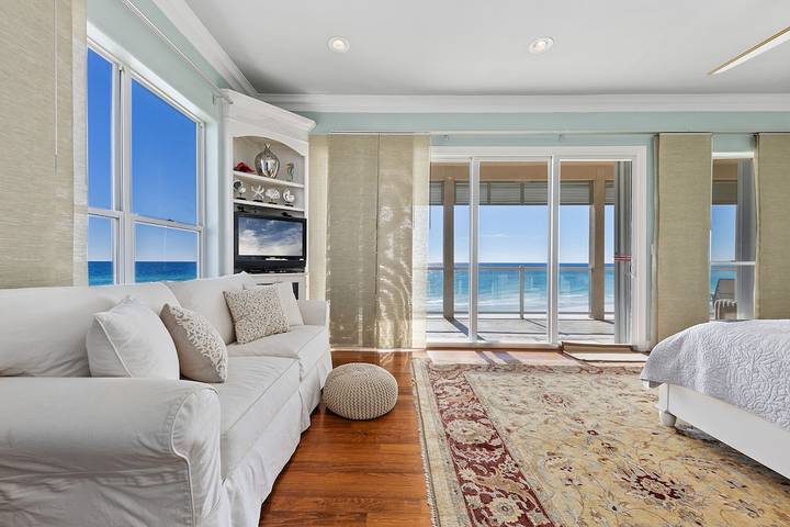 Vacation apartment for 22 people, with balcony in Florida