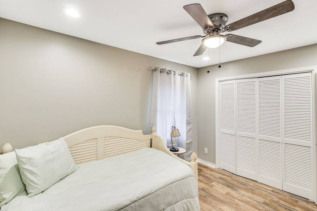 Royal Lakeshore in Jackson, Hinds County