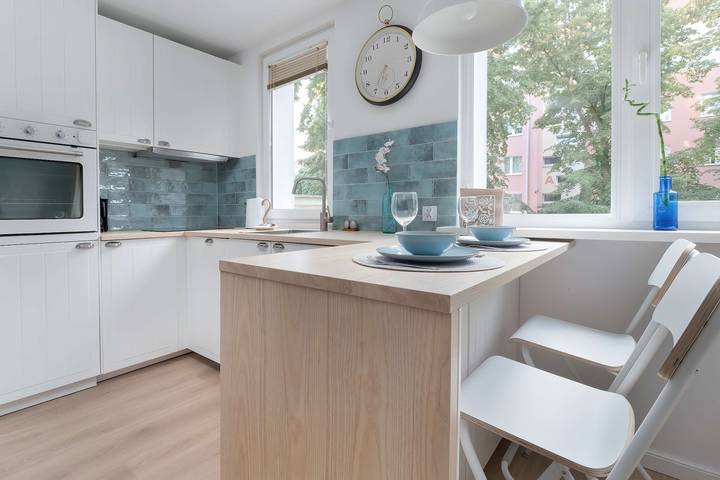 Ganze Ferienwohnung, Functional Studio | 15 minutes to the Beach | Smart Tv in Glettkau, Danzig