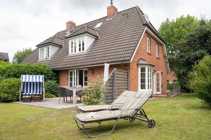 Ferienhaus für 6 Personen, mit Terrasse und Garten sowie Sauna auf Föhr