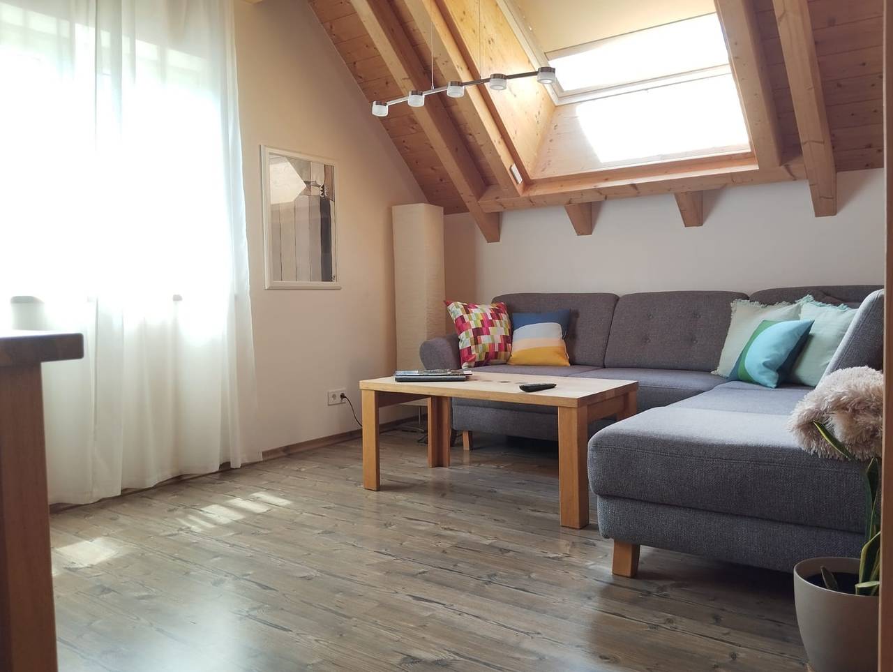 Ganze Ferienwohnung, Ferienwohnungen Holtzhaus - Fw mit 1 Schlafz., 1 Schlafboden,1komb. Wohn-Schlafz.,Kochzeile,Du+Wc,1-8 P.,1. Et,57 m² in Amt Wachsenburg, Thüringer Kernland