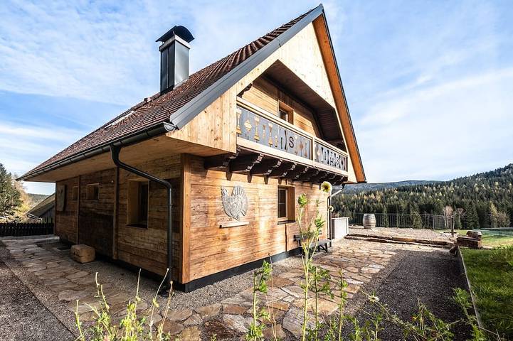 Ferienhaus für 4 Personen, mit Whirlpool und Balkon sowie Garten und Sauna in Weststeiermark
