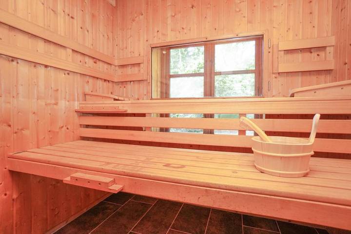 Ferienhaus für 10 Personen, mit Balkon und Whirlpool sowie Terrasse und Garten in Landkreis Rotenburg (Wümme) - 4