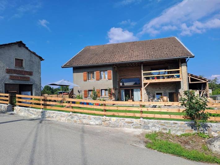 Maison d’hôte pour 5 personnes, avec vue ainsi que piscine et jardin, animaux acceptés dans Lac Léman (France) - 2
