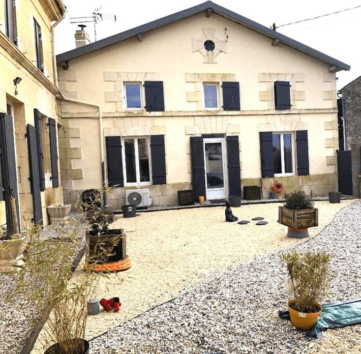 Location de vacances pour 4 personnes, avec jardin, animaux acceptés à Bois (homonymie)