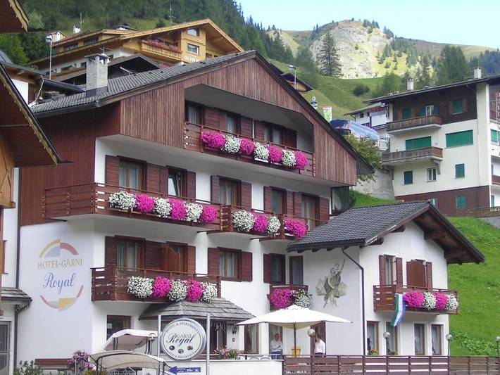 Hotel voor 3 personen, with sauna and uitzicht as well as terras in Arabba